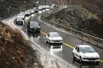 تدوام ترافیک نیمه سنگین در محورهای منتهی به تهران/ بارش باران و برف در ۱۵ استان