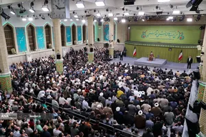 دیدار هزاران نفر از مداحان و ستایشگران اهل بیت(ع) با رهبر معظم انقلاب
