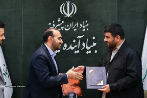  امضای تفاهم&zwnj;نامه &laquo;خبرگزاری آنا&raquo; و &laquo;بنیاد آینده ایران&raquo; برای تبدیل ایده&zwnj;های نخبگانی به راهکارهای حل مسائل کشور با حضور محمدمهدی خیرجو، مدیرعامل خبرگزاری آنا و حامد ملک&zwnj;زاده، مدیرعامل بنیاد آینده ایران