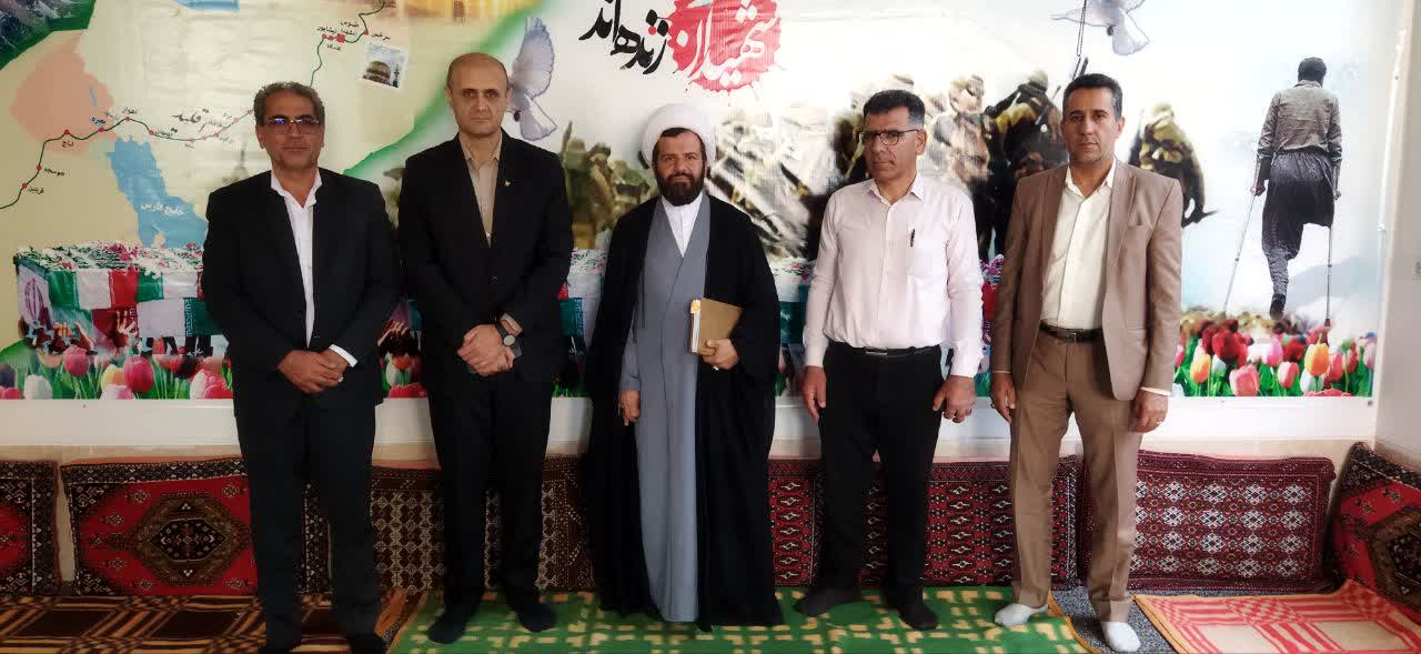 تأکید بر توسعه تعامل علمی و فرهنگی دانشگاه آزاد و نهاد امامت جمعه شهرستان اقلید