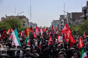 تشییع پیکر مطهر آقای شهید ایران و خانواده ایشان-4