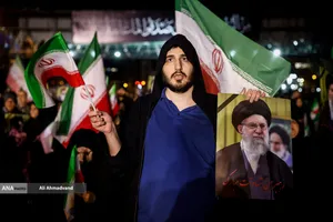 مراسم عزاداری در سوگ رهبر شهید انقلاب - میدان هفت تیر
