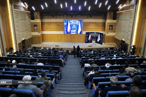 پاسداشت مقام استادان و یادبود پنج شهیددانشجوی شهید دانشگاه تهران در جنگ رمضان