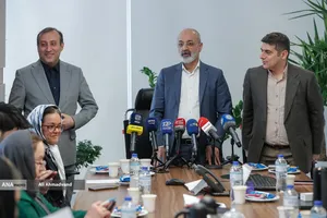 قدیر قیافه نایب&zwnj;رئیس اتاق بازرگانی، صنایع، معادن و کشاورزی ایران و علی چاغروند رئیس ستاد اکسپو اتاق بازرگانی ایران