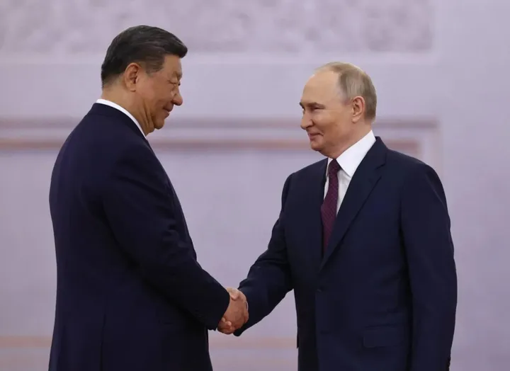 شي جين بينغ يؤكد لبوتين عزمه تعميق العلاقات الصينية-الروسية وتحقيق إنجازات جديدة
