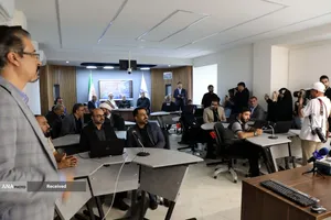  بازدید دکتر رنجبر و حجت&zwnj;الاسلام&zwnj;والمسلمین خسروپناه از مراکز فناوری و تحقیقاتی دانشگاه آزاد اسلامی واحد اصفهان 