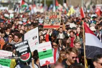 تظاهرات ده‌ها هزار نفر در برلین علیه حمایت آلمان از اسرائیل