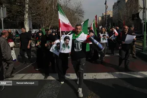 بیعت مردم با آیت&zwnj;الله سید مجتبی خامنه&zwnj;ای سومین رهبر جمهوری اسلامی ایران