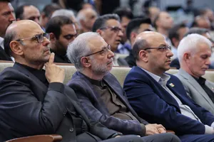 تجلیل از تیم&zwnj;های قهرمان دانشگاه آزاد اسلامی با حضور دکتر بیژن رنجبر