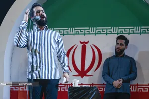 دویستمین شب اجتماع