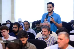 نشست صمیمی با نوجوانان حاضر در حج 1404