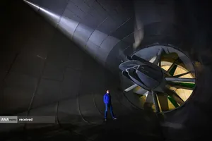 توربین غول پیکر در تونل باد ژول ورن، یک مرکز تحقیقاتی که برای مطالعه و تجزیه و تحلیل عناصر ساختمانی در شرایط آب و هوایی بد در نانت، فرانسه