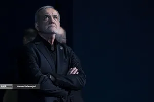 ادای احترام مقامات و مسئولان خارجی به پیکر امام شهید 