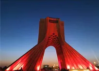 برج آزادی به خون نشست