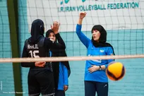 سرمربی تیم ملی والیبال زنان: بازیکنان ما هنوز از شکست برابر قزاقستان بیرون نیامده‌اند