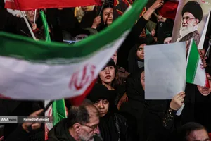 اجتماع مردمی در خونخواهی امام شهید امت - چهارراه کوکاکولا