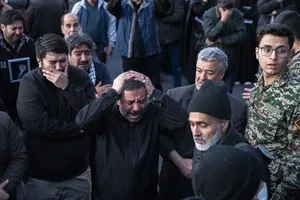  اجتماع مردم تهران در پی خبر شهادت حضرت آیت الله العظمی امام خامنه ای رحمته الله علیه رهبر عظیم الشان انقلاب اسلامی ایران