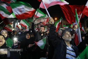 اجتماع مردمی در حمایت از رزمندگان اسلام و بیعت با رهبری و محکومیت حملات وحشیانه صهیونیستی - آمریکایی با حضور مردم انقلابی و شهیدپرور در میدان شهدا تهران