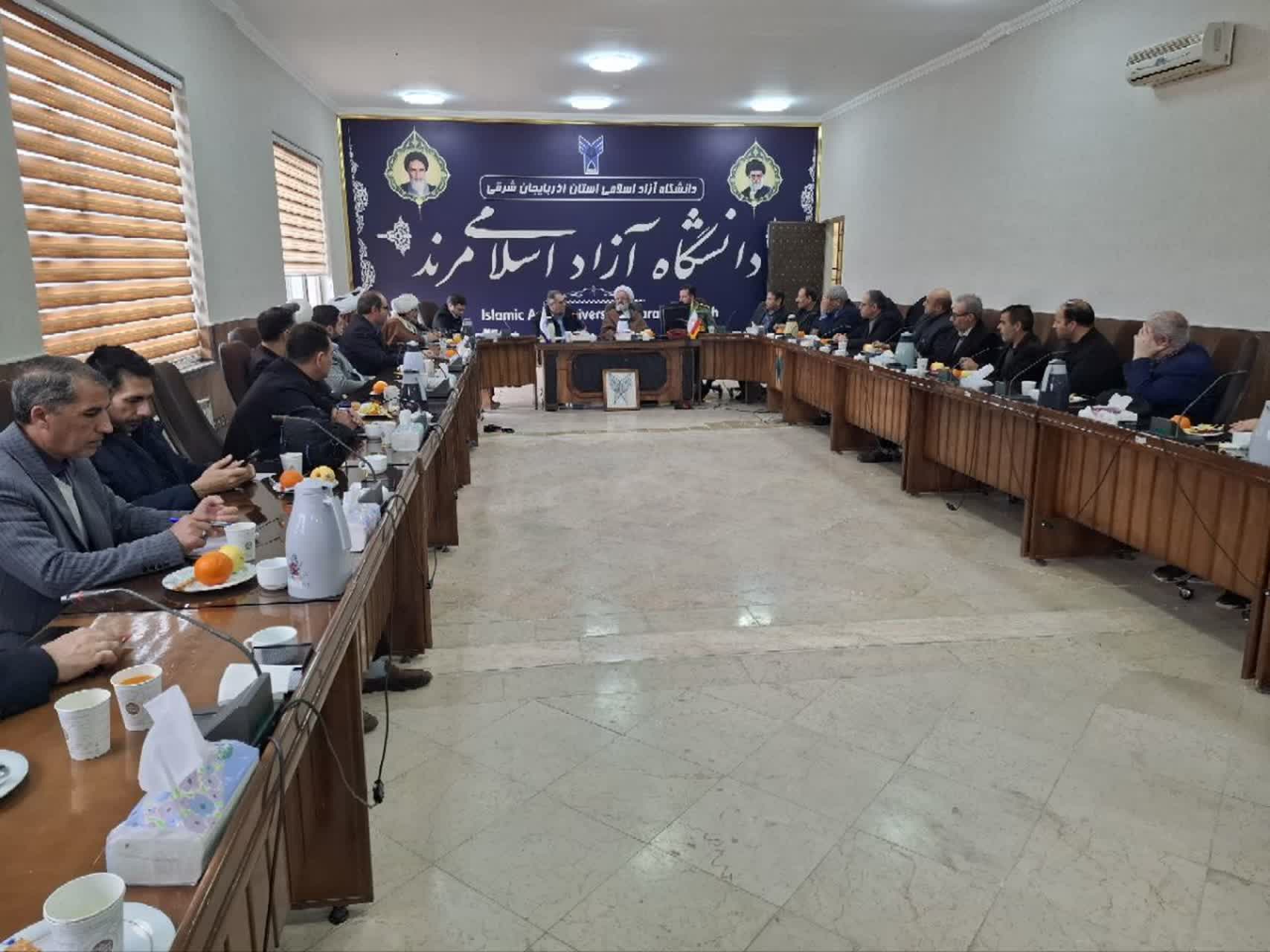 رئیس دانشگاه آزاد مرند ریاست بنیاد ملی نخبگان شهرستان را برعهده گرفت رئیس دانشگاه آزاد مرند ریاست بنیاد ملی نخبگان شهرستان را برعهده گرفت