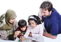 والدین باید استقلال نوجوان را به رسمیت بشناسند