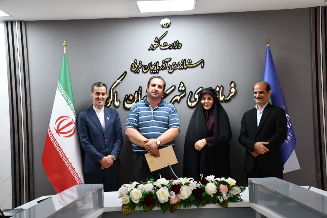 خبرنگاران دیدهبانان امین جامعه و پرچمداران جهاد تبیین هستند خبرنگاران دیدهبانان امین جامعه و پرچمداران جهاد تبیین هستند