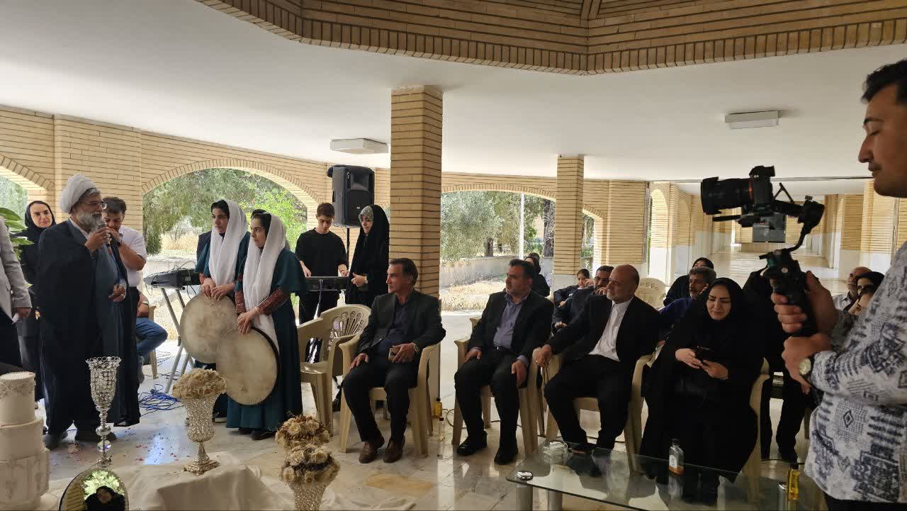 جشن عشق، جشن مهربانی؛ تکثیر شادی در کنار سالمندان با ابتکار دانشجویان کاشانی جشن عشق، جشن مهربانی؛ تکثیر شادی در کنار سالمندان با ابتکار دانشجویان کاشانی