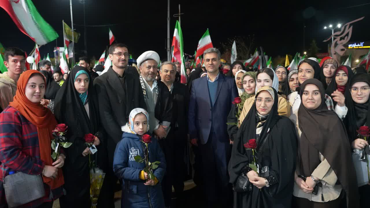 موکب «آفتاب امید» دانشگاه آزاد ارومیه؛ سنگر خدمت‌رسانی فرهنگی و اجتماعی در میدان ولایت فقیه