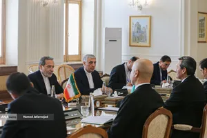 نشست سیدعباس عراقچی وزیر امورخارجه و رشید مردوف وزیر امور خارجه ترکمنستان 