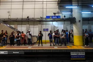 تاثیر بحران در تنگه هرمز و افزایش قیمت سوخت در فیلیپین - خلوتی خیابان ها