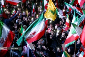 وداع با شهدای ناوشکن دنا و حمایت از نیروهای مسلح