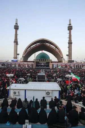 مراسم وداع با رهبر شهید انقلاب حضرت آیت الله سیدعلی خامنه&zwnj;ای (ره) و خانواده ایشان
