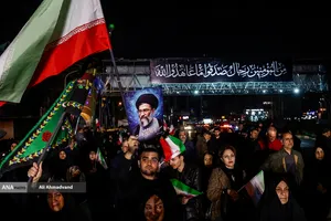 مراسم عزاداری در سوگ رهبر شهید انقلاب - میدان هفت تیر
