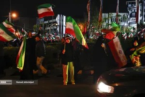 اجتماع مردمی در حمایت از رزمندگان اسلام و بیعت با رهبری و محکومیت حملات وحشیانه صهیونیستی - آمریکایی با حضور مردم انقلابی و شهیدپرور در میدان شهدا تهران