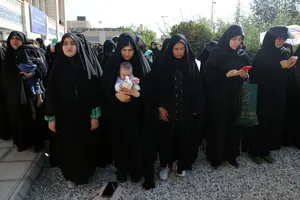 مراسم اقامه نماز بر پیکر امام شهید امت