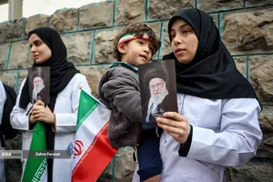 تجمع اعضای کادر درمان در محکومیت تجاوز آمریکا و رژیم صهیونیستی