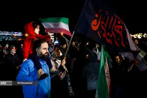 مراسم عزاداری در سوگ رهبر شهید انقلاب - میدان هفت تیر
