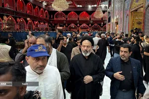 حجت&zwnj;الاسلام والمسلمین سیدعبدالفتاح نواب، نماینده ولی&zwnj;فقیه در امور حج و زیارت -حرم حضرت ابالفضل العباس(ع) در آستانه اربعین حسینی