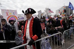  اعتراضات ضد جنگ بر علیه دوناد ترامپ در سراسر ایالات متحده آمریکا و کشورهای اروپایی با عنوان &laquo;نه به پادشاهی&raquo; آغاز شد. 