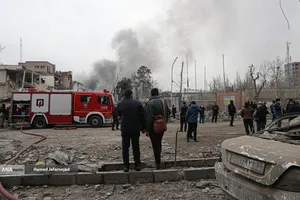 حمله هوایی جنگنده&zwnj;های اسرائیلی_آمریکایی به خیابان پیروزی تهران