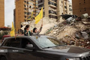 بازگشت مردم مقاوم به جنوب لبنان بعد از اعلام آتش بس 10 روزه