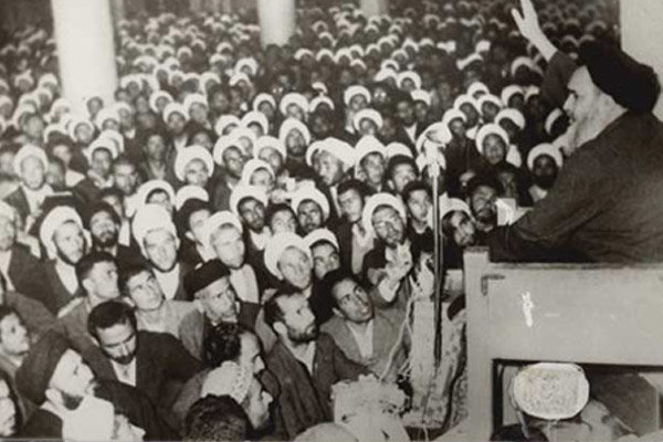 پهلوی‌ها و تب ارتباط با اسرائیل؛ از اشتیاق و احتیاط پدر تا دریوزگی و رسوایی پسر