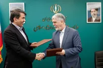 تفاهم‌نامه وزارت فرهنگ و استانداری کرمان امضا شد/ از دوسالانه نقاشی تا جشنواره موسیقی نواحی