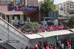 تشییع پیکر مطهر آقای شهید ایران و خانواده ایشان