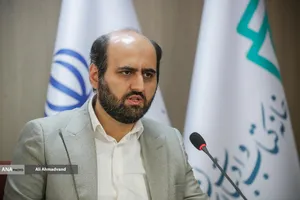 حامد محقق معاون شعر و داستان خانه کتاب و ادبیات ایران
