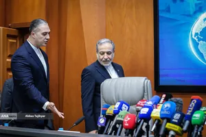 سیدعباس عراقچی وزیر امور خارجه در مراسم امضای تفاهم&zwnj;نامه همکاری برای بازسازی زیرساخت&zwnj;های آسیب&zwnj;دیده از جنگ