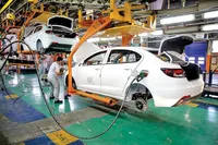 کاهش تعرفه واردات خودرو؛ تسکین موقتی یا چالشی تازه برای صنعت خودروسازی؟