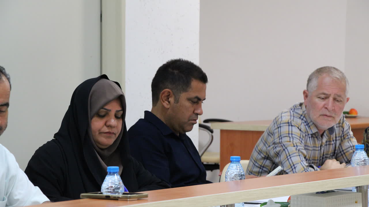 تأکید بر نقش اعتماد و مسئولیتپذیری خبرنگاران در عصر هوش مصنوعی تأکید بر نقش اعتماد و مسئولیتپذیری خبرنگاران در عصر هوش مصنوعی