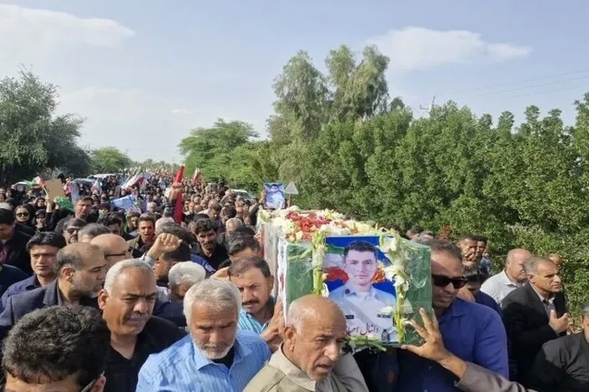 پیکر شهید دانیال احسانی‌فرد در سعدآباد خاکسپاری شد