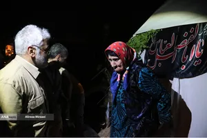 کمک رسانی شهید محمدمهدی طهرانچی دانشمند هسته ای در مناطق سیل زده لرستان پلدختر در سال 1398 همراه گروه های جهادی