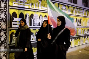 مراسم عزاداری در سوگ رهبر شهید انقلاب - میدان انقلاب تهران
